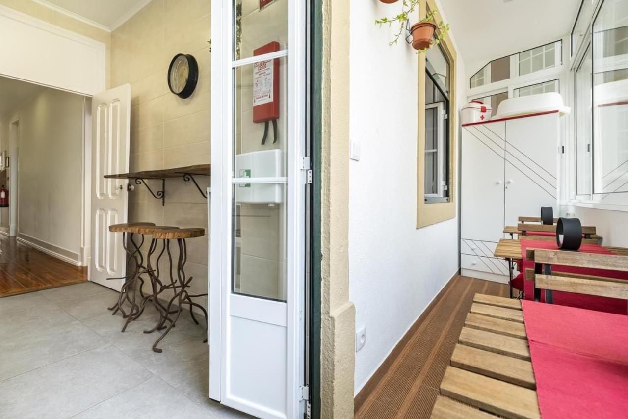 Retro M2 R4 - Lovely Double Room With Shared Bathroom Lisboa المظهر الخارجي الصورة